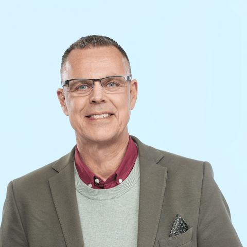 Porträttbild av Peter Edholm